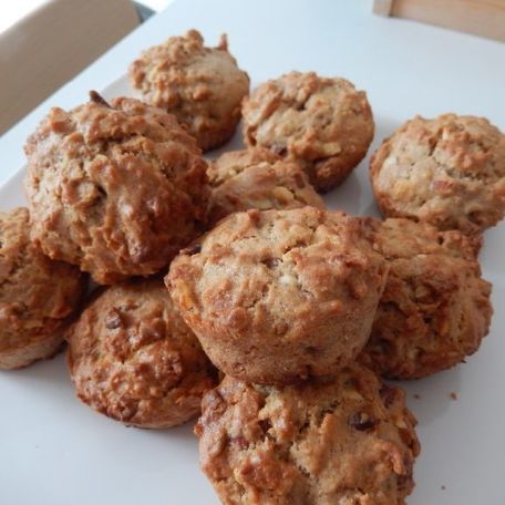 RECIPE MAIN IMAGE Muffins aux amandes et pépites de chocolat blanc