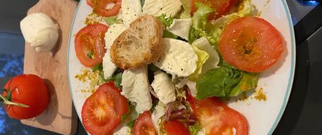 RECIPE MAIN IMAGE Salade de tomate & Mozzarella