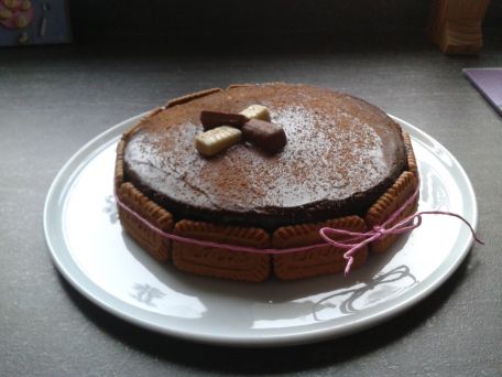 RECIPE MAIN IMAGE Gâteau gourmand aux 2 chocolats