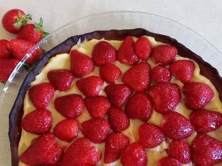 RECIPE MAIN IMAGE Une tarte aux fraises et ses verrines rapides