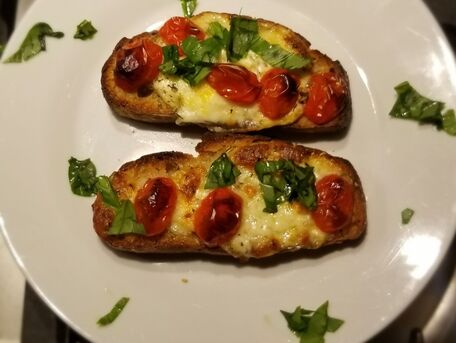 RECIPE MAIN IMAGE Bruschetta tomate mozza