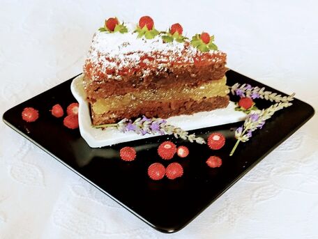 RECIPE MAIN IMAGE Gâteau au chocolat fraise et citron