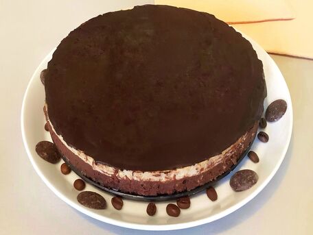 RECIPE MAIN IMAGE Cheesecake au café et au chocolat noir : un air d\'opéra