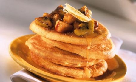 RECIPE MAIN IMAGE Pancakes et compotée de fruits avec Alsa®